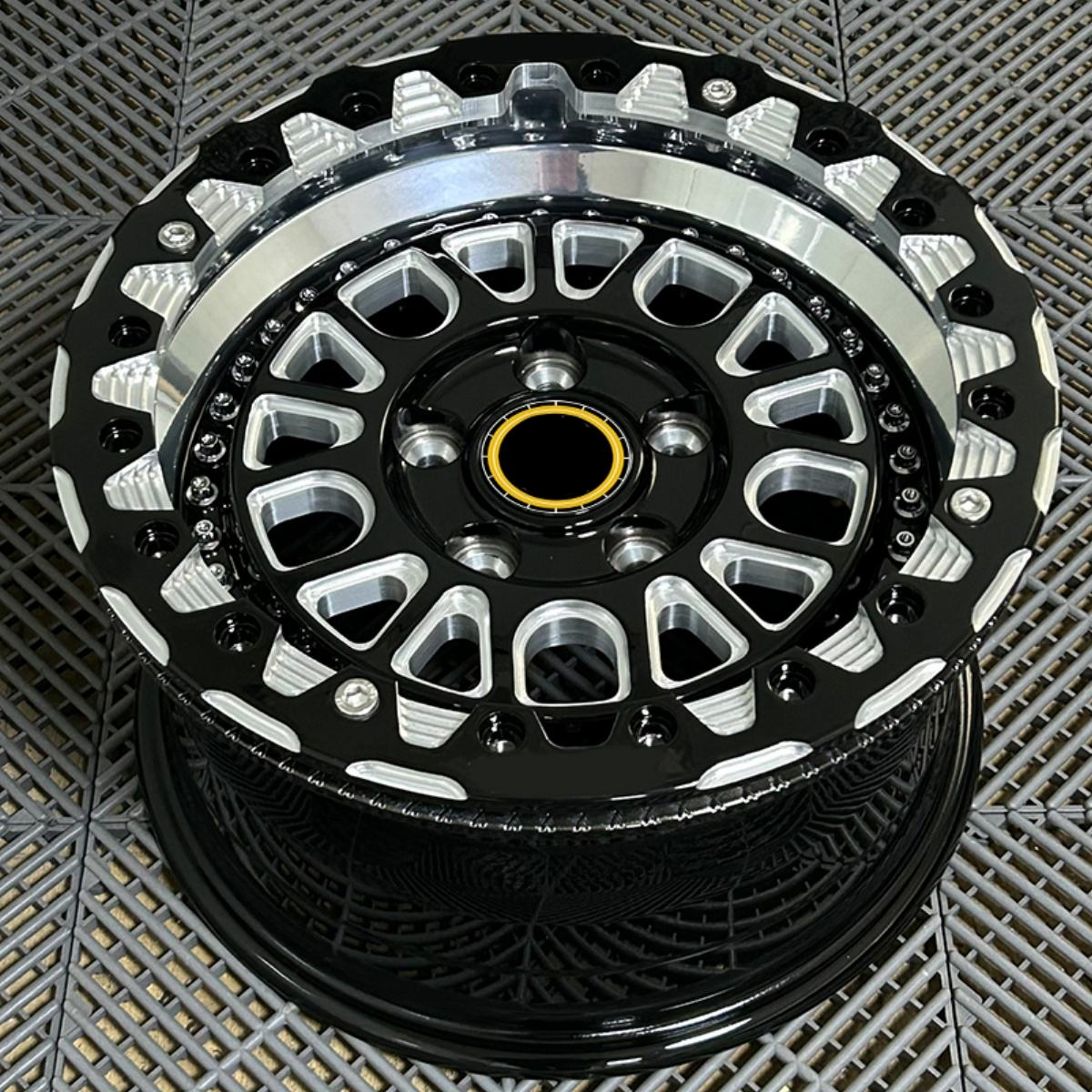 Custom Double Beadlock Forged Wheels 17-24 Inch 5x112 for Drag Race Trackhawk 1 Double Beadlock Forged Wheels