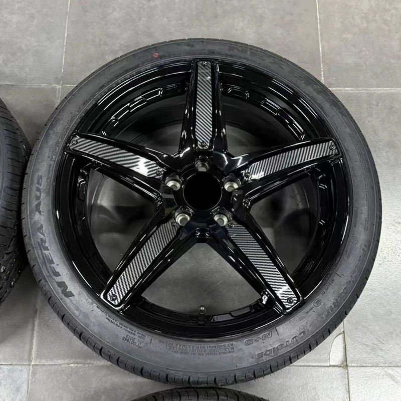 TH WHEELS Forged Carbon Fiber Three Piece Wheels Black 18-22 Inch 4 Forged Carbon Fiber Three Piece Wheels 1 TH WHEELS Forged Carbon Fiber Three Piece Wheels Black 18-22 Inch