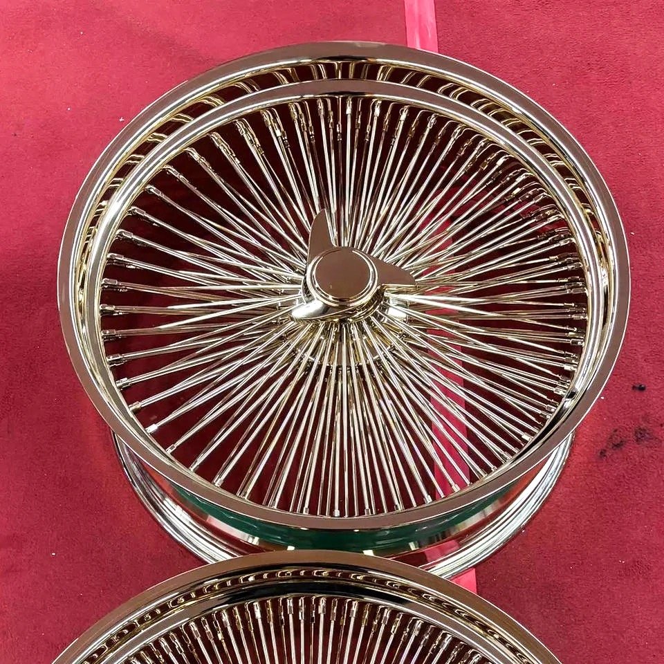 Gold Wire Spoke Wheels for Classic Luxury Custom Builds 1 图像 384 Gold Wire Spoke Wheels for Classic Luxury Custom Builds