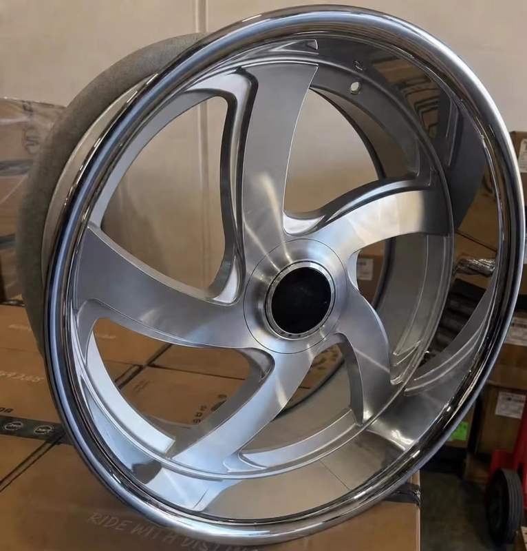 5 Spoke Polished Deep Dish 2 Piece Forged Wheels Custom Matching Steering Wheel for Muscle Car, DOT Approved 5 Spoke Polished Deep Dish 2 Piece Forged Wheels Custom Matching Steering Wheel for Muscle Car, DOT Approved